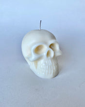 Load image into Gallery viewer, Skull Sculpted Candle
