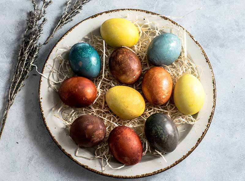 Easy Natural Easter Egg Dyes