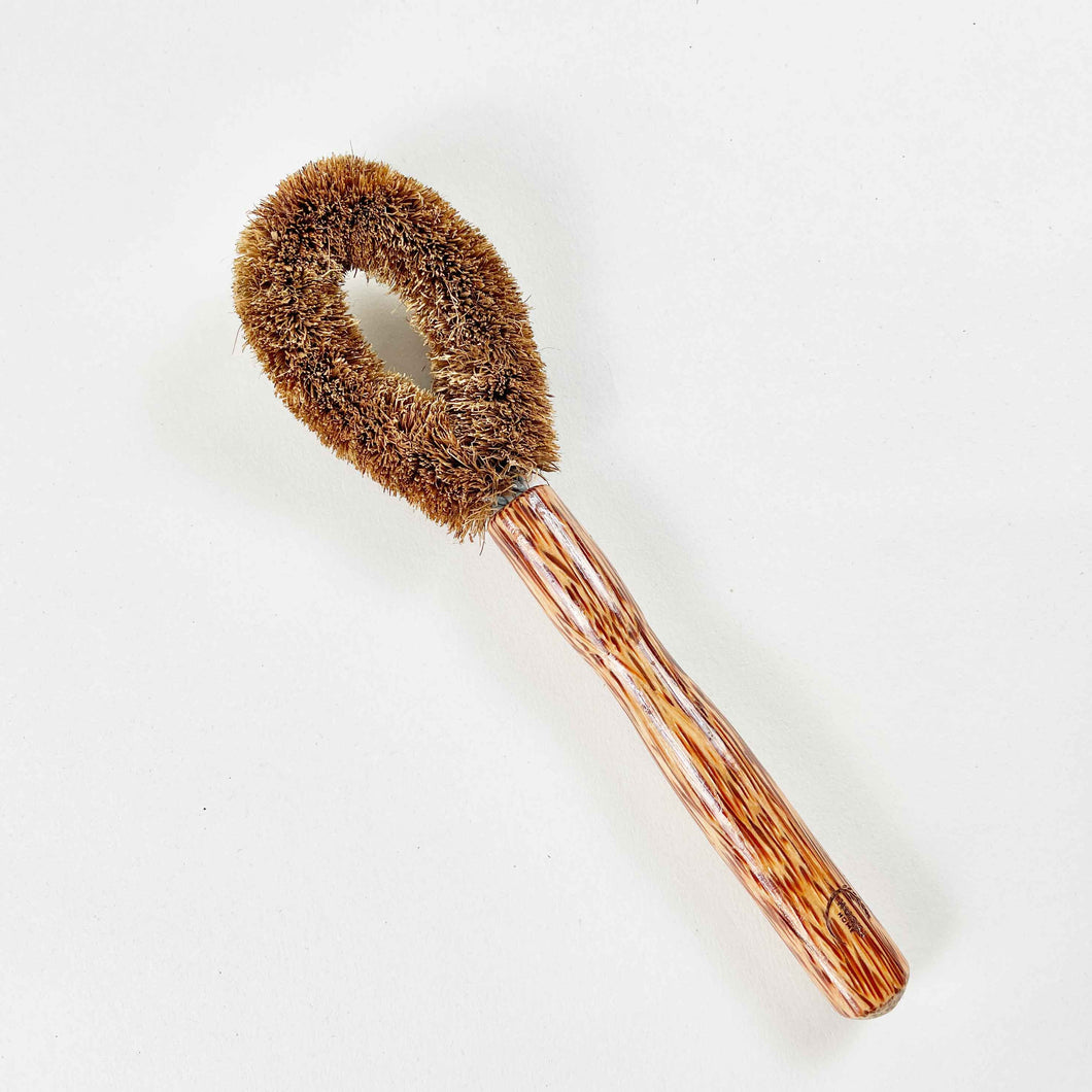 Natural coconut wood and husk rounded cleaning brush