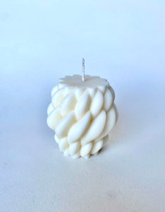Love Knot Sculpted Candle
